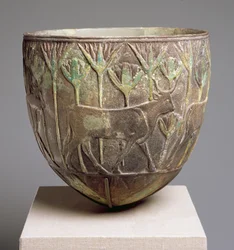 Vase avec procession de quatre taureaux, du Soudan
